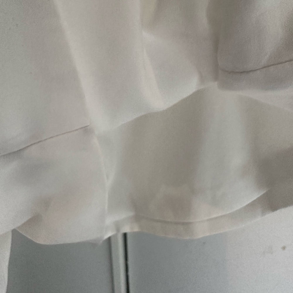 White shorts - Picture 10 of 10